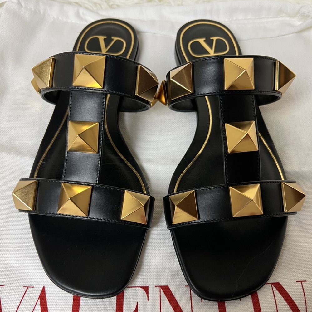Valetino Rockstud Accents Leather Slides Size 6